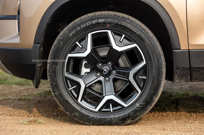 Tata Safari facelift review: Flagship SUV goes more upmarket 